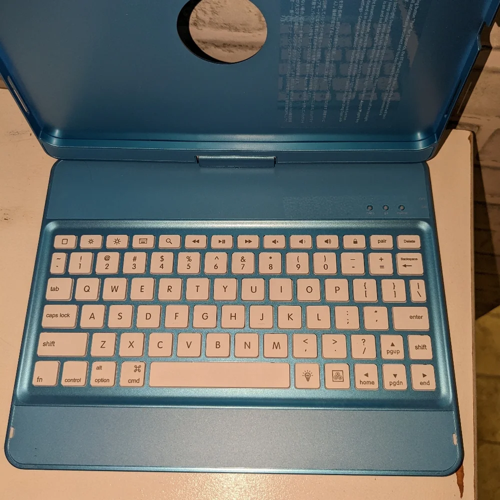 Flexbook Keyboard Case Blue NWOT 7 in 1 keyboard and case for ipads